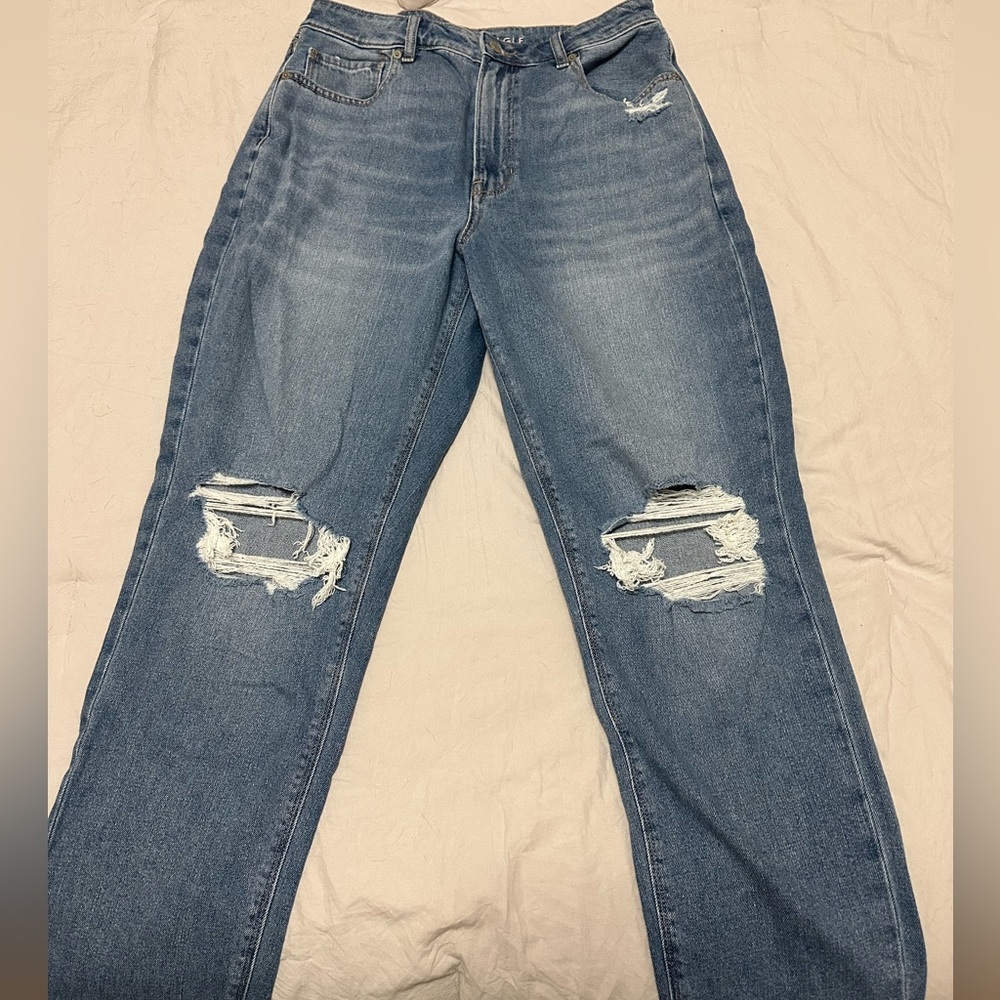 AE Mom Jean